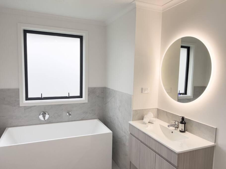 Rotorua Sunshine Brand New 4 Bedroom House Εξωτερικό φωτογραφία