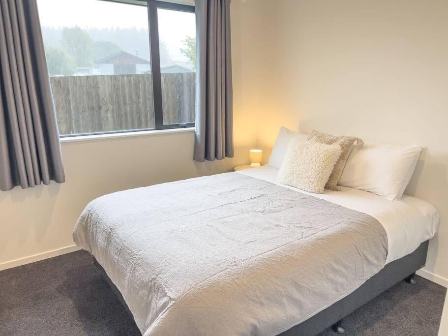Rotorua Sunshine Brand New 4 Bedroom House Εξωτερικό φωτογραφία