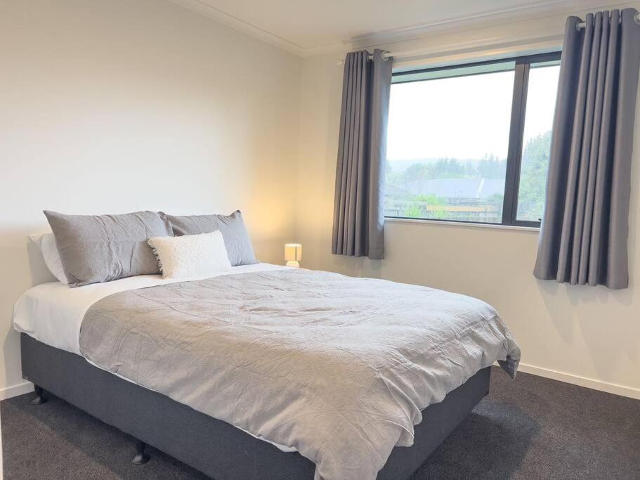 Rotorua Sunshine Brand New 4 Bedroom House Εξωτερικό φωτογραφία